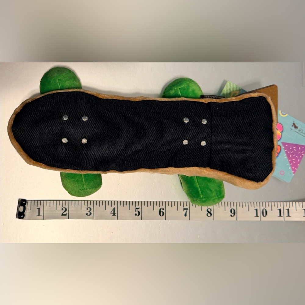 Classic 90’s Skateboard Plush Toy For L/M/S Dog - Picture 4 of 8